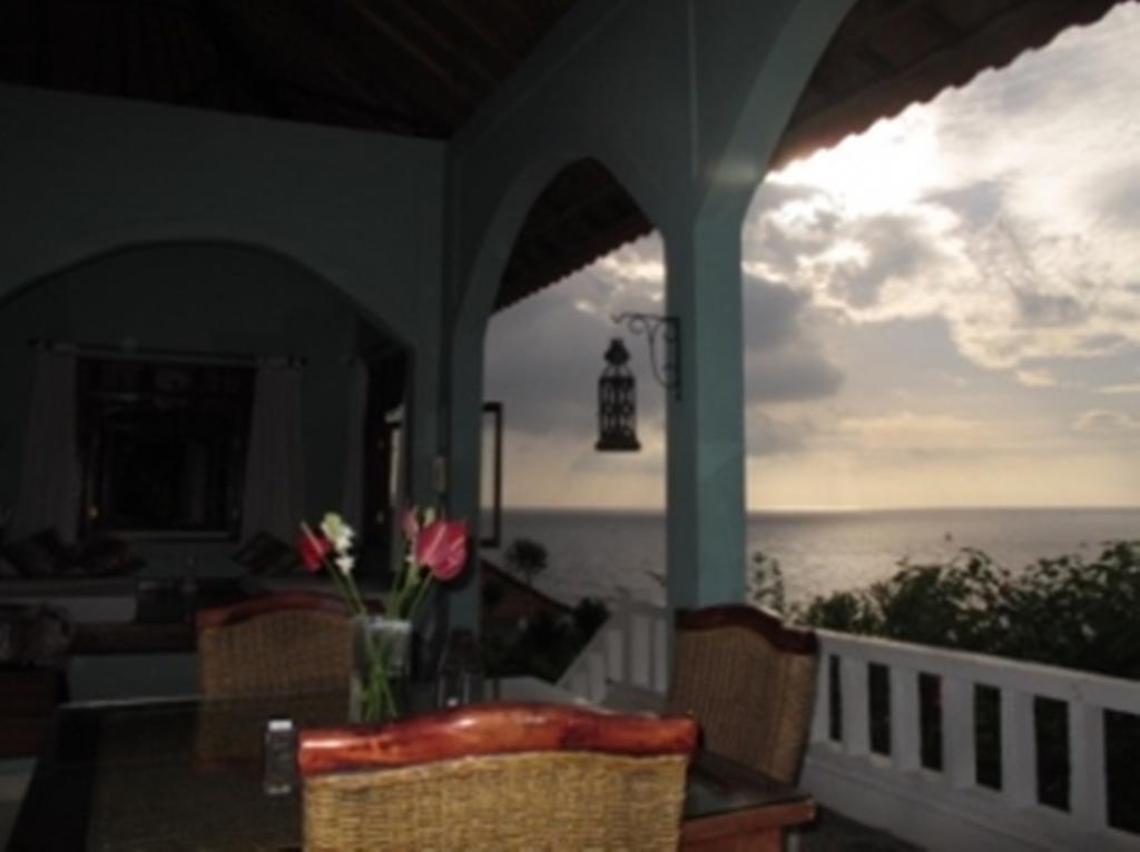 Baliku Dive Resort Amed Exteriör bild
